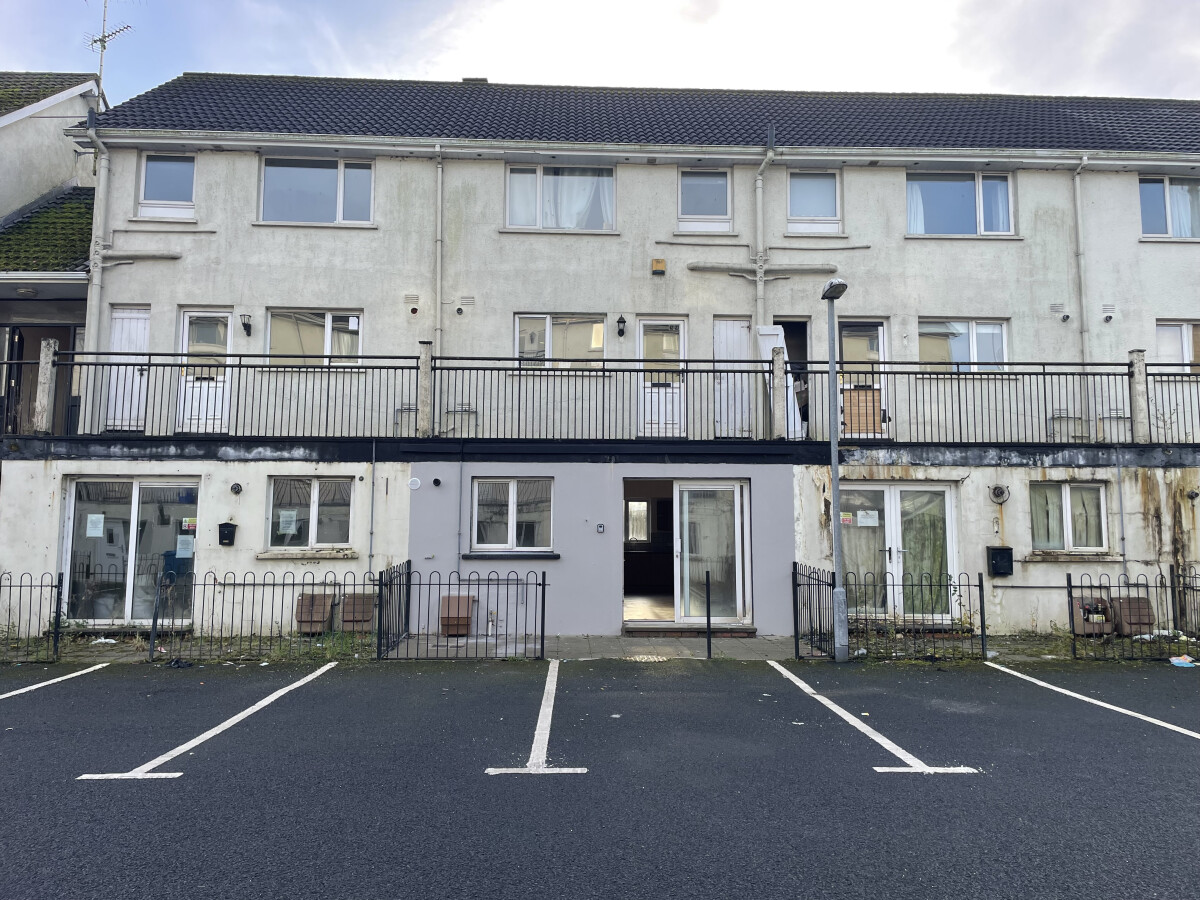 Lot 9: 31 Castletown Square, Fintona, Fermanagh and Omagh